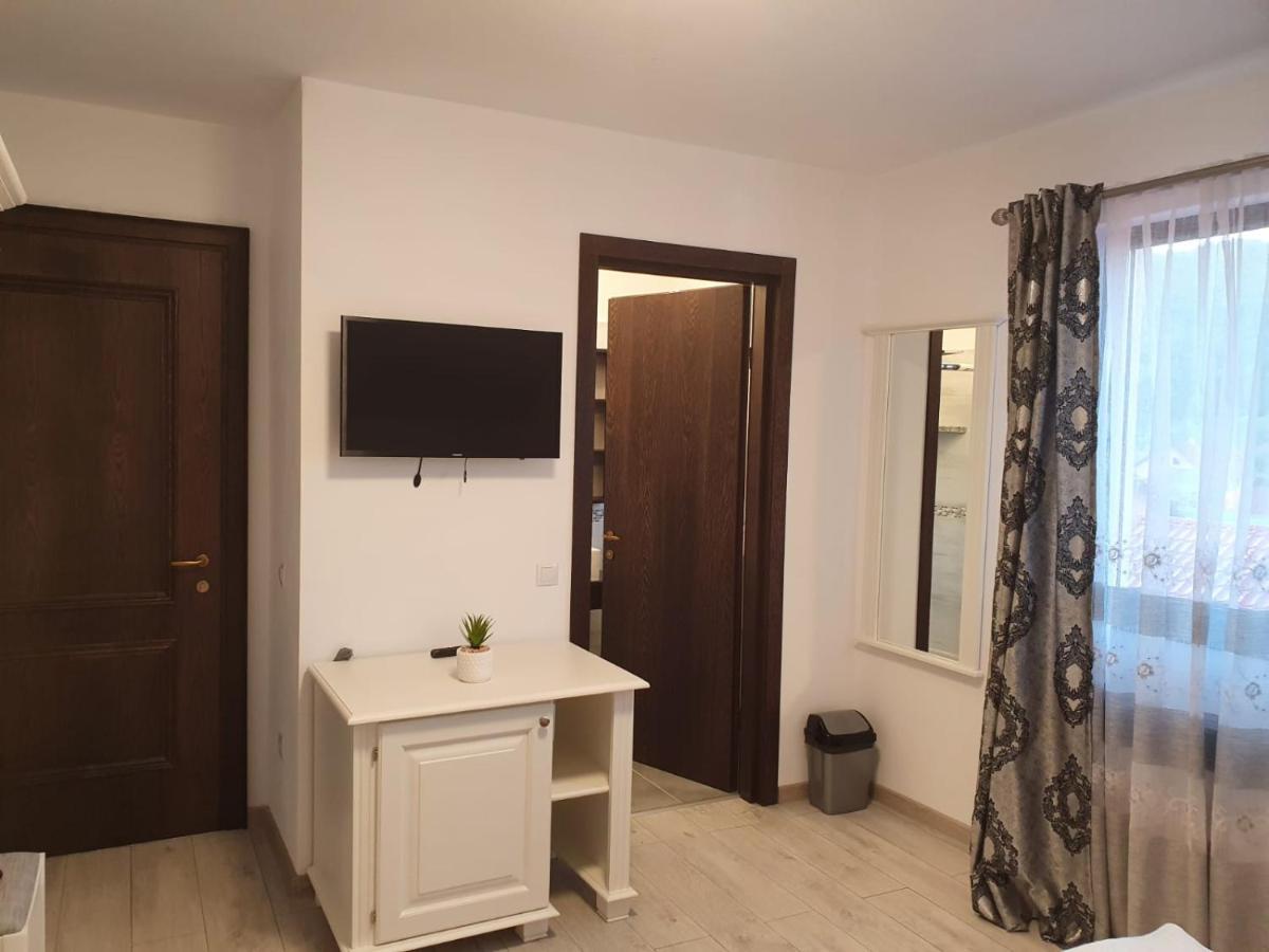 Casa Alexandru - Locul In Care Te Simti Acasa Hotel Вишеу де Жос Екстериор снимка
